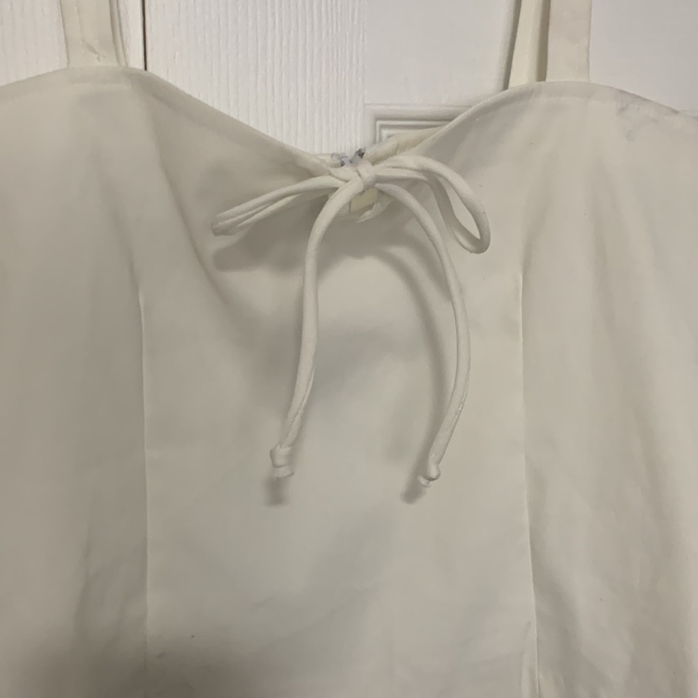 Chic Cream Women's Crop Top - Picture 4 of 7